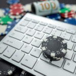 Почему в казино лучше играть онлайн